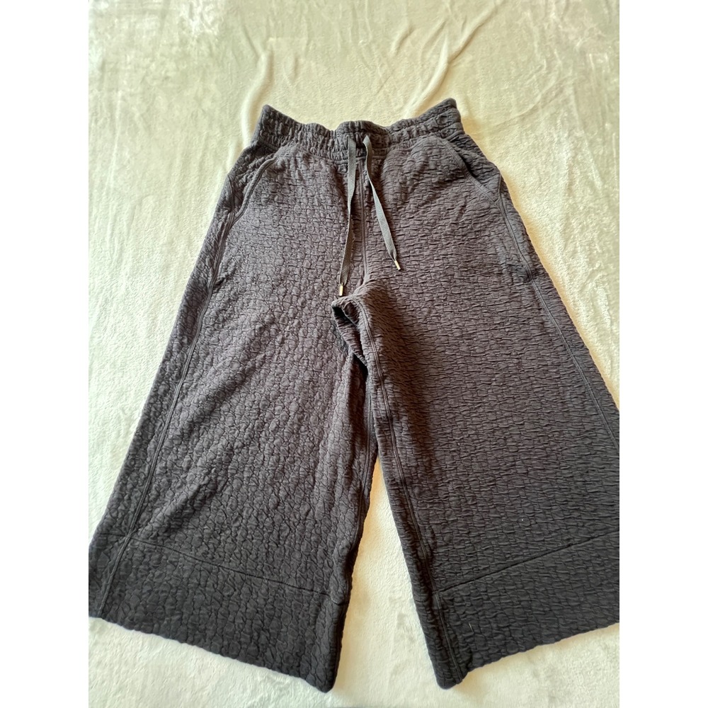Lululemon Wide Leg Crop Pants Womens 8 Black Textured Drawstring Casual